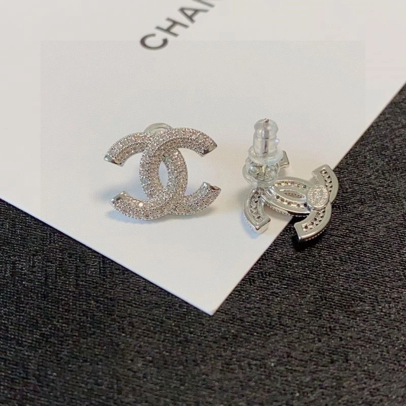 Lightweight Chanel Earrings 223875