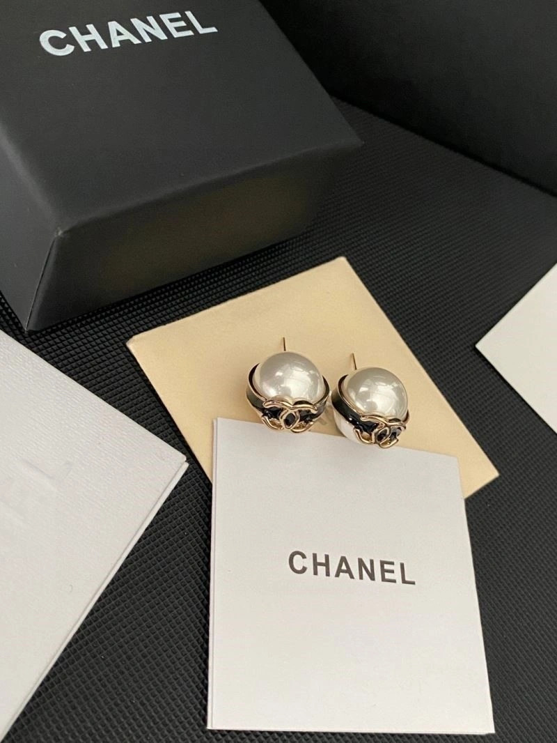 Chanel Earrings Fashionable 223775