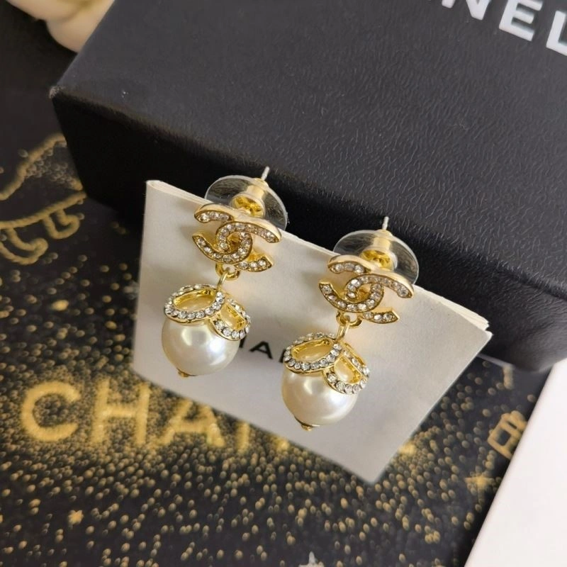 Supportive Chanel Earrings 223769