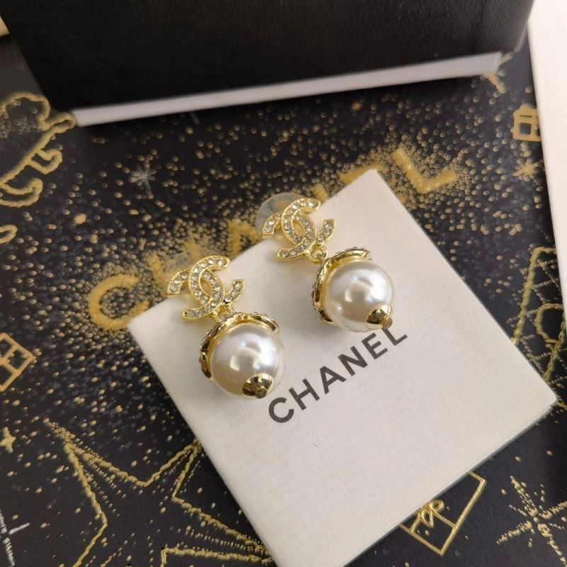 Supportive Chanel Earrings 223769