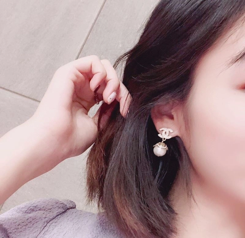 Supportive Chanel Earrings 223769