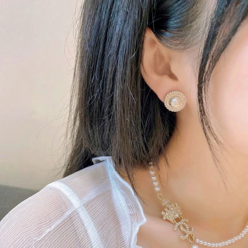Chanel Earrings SmoothTexture 223774