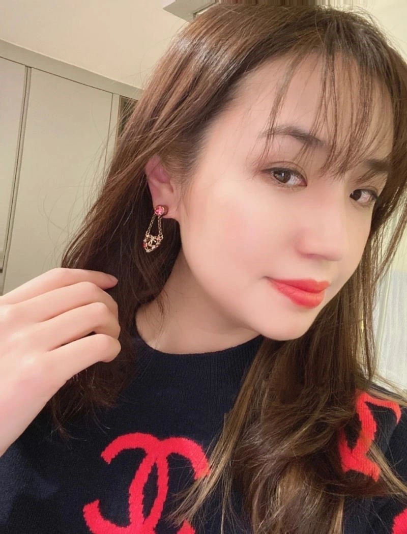 Contemporary Chanel Earrings 223840