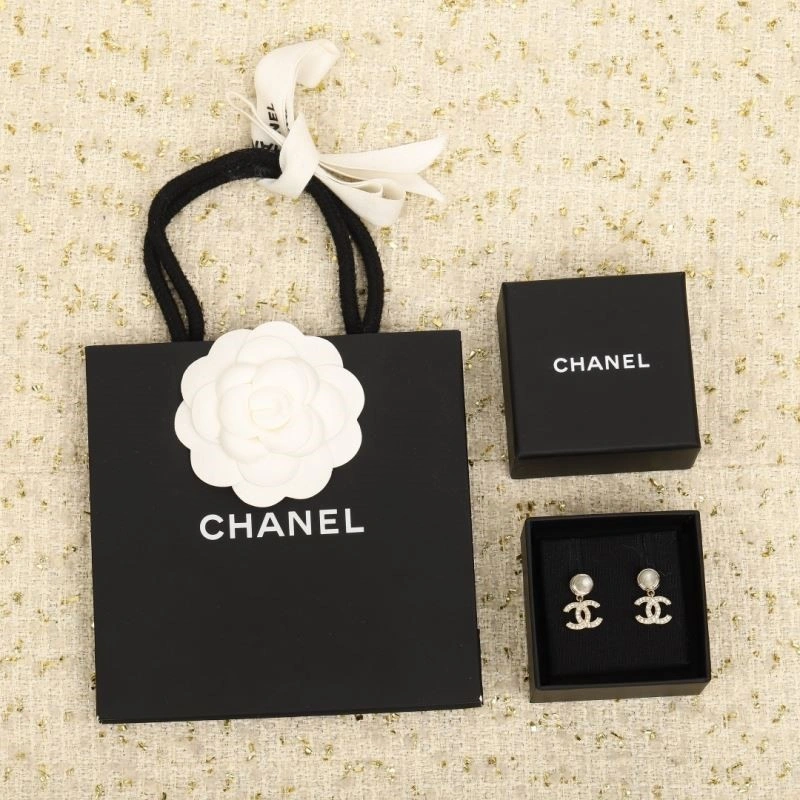 Chanel Earrings Bright 223770