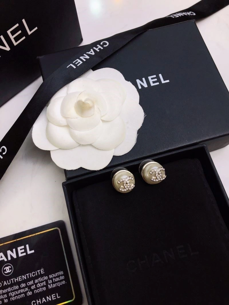 Chanel Earrings StreetReady 223816