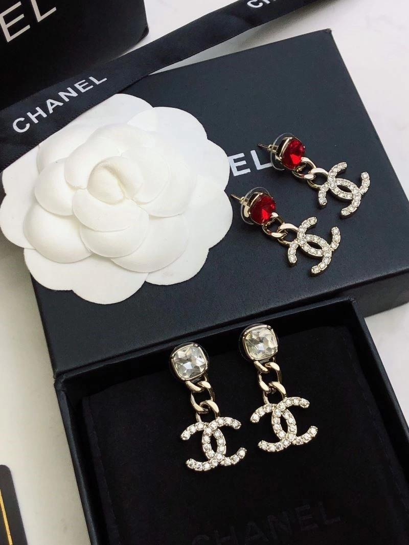 Chanel Earrings Comfortable 223757