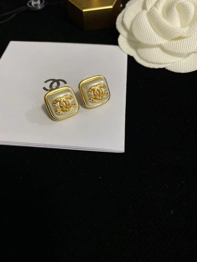 Reliable Chanel Earrings 223778