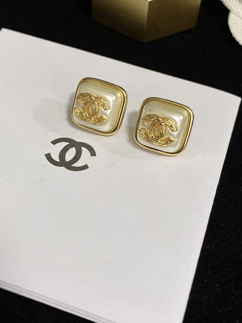Reliable Chanel Earrings 223778