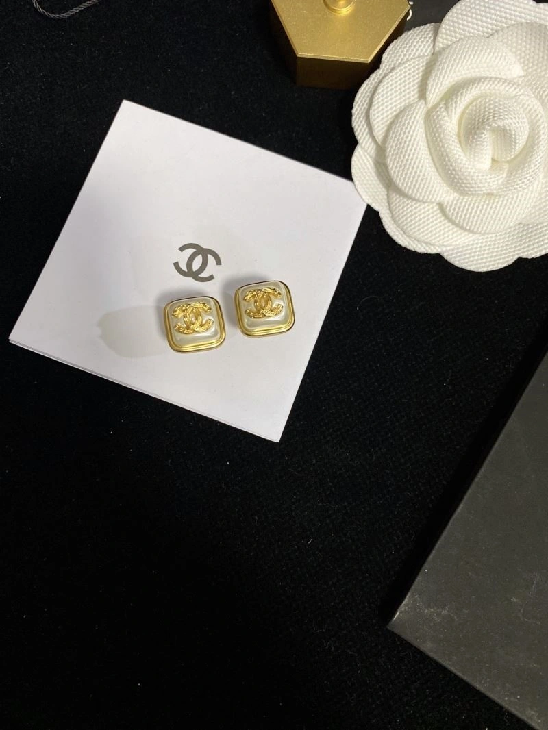 Reliable Chanel Earrings 223778