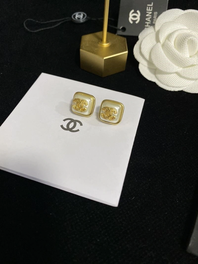 Reliable Chanel Earrings 223778