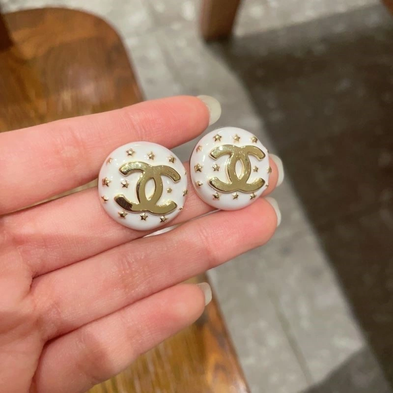 Chanel Earrings Packable 223736