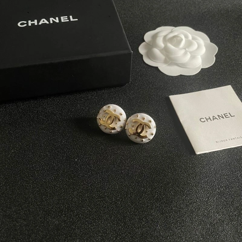 Chanel Earrings Packable 223736