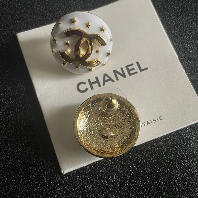 Chanel Earrings Packable 223736