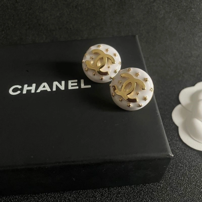Chanel Earrings Packable 223736