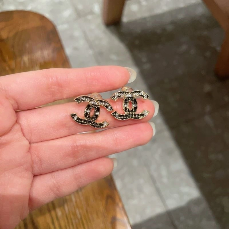 Chanel Earrings SmoothTexture 223743