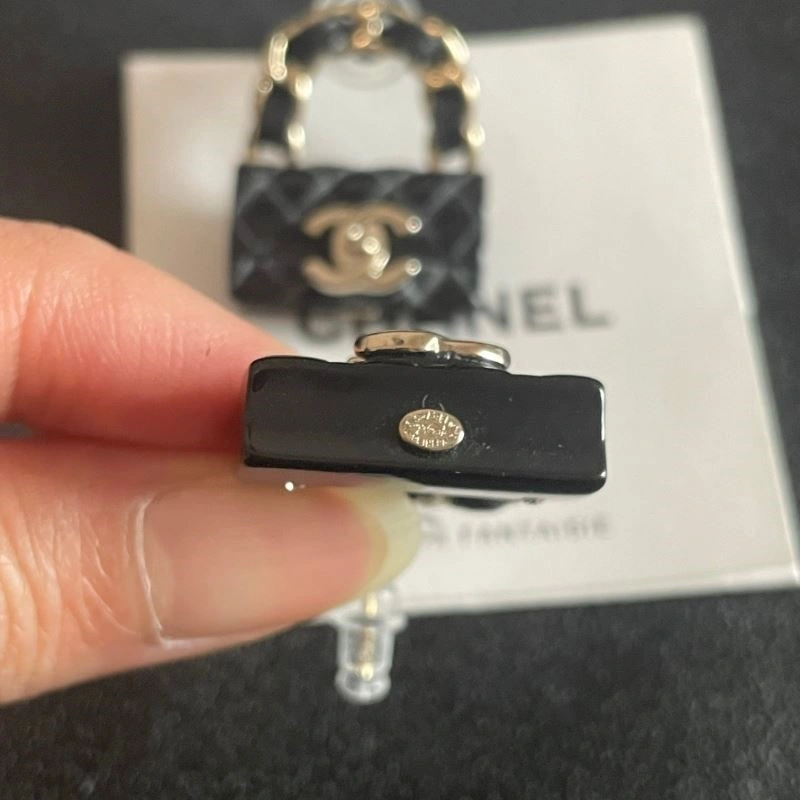 Effortless Chanel Earrings 223747