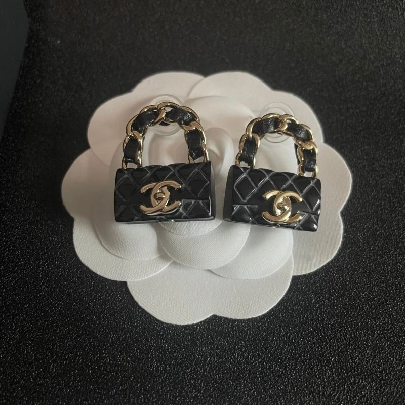 Effortless Chanel Earrings 223747