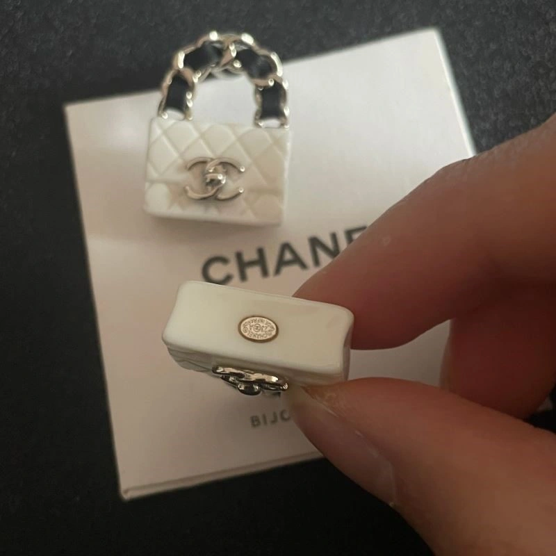 FashionForward Chanel Earrings 223746