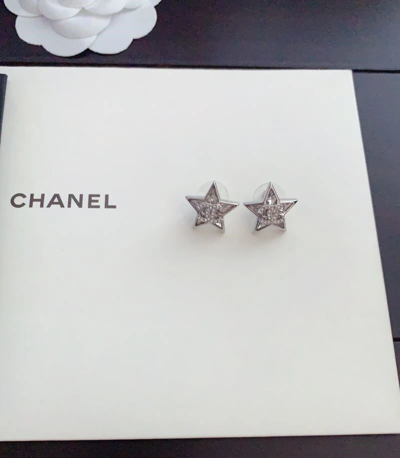 Lightweight Chanel Earrings 223722
