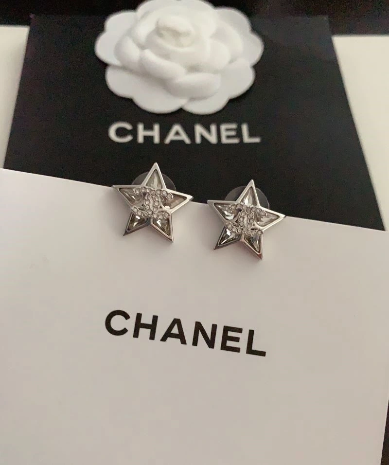 Lightweight Chanel Earrings 223722