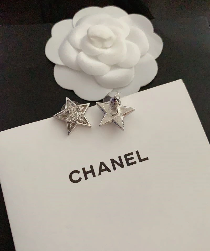 Lightweight Chanel Earrings 223722