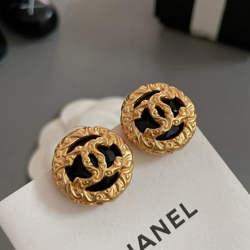 Trendsetting Chanel Earrings 223780