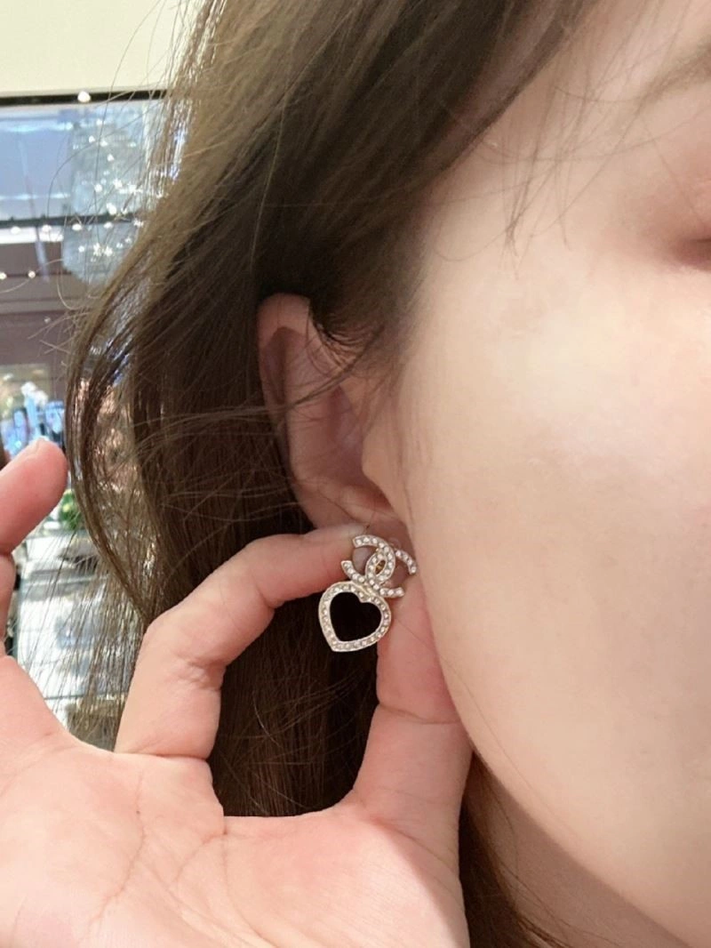 Chanel Earrings Soft 223707