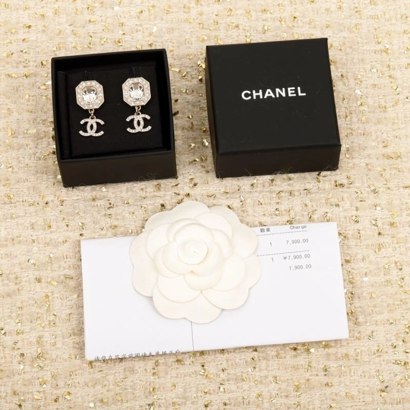 Chanel Earrings SoftTouch 223708