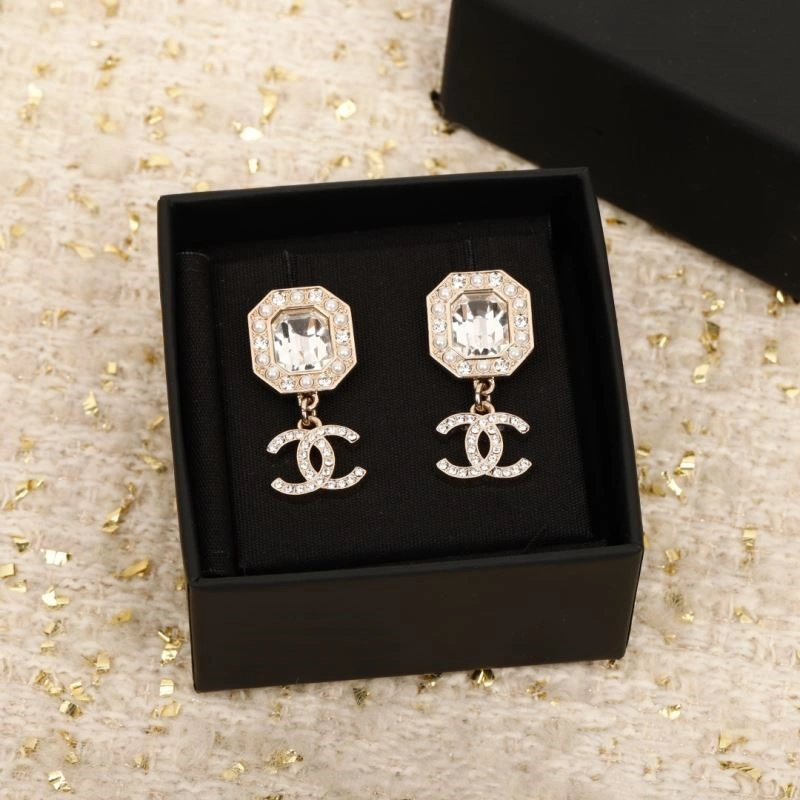 Chanel Earrings SoftTouch 223708