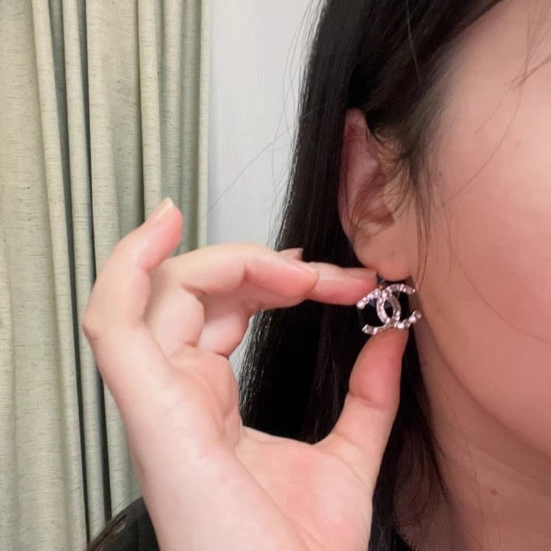 FashionForward Chanel Earrings 223764