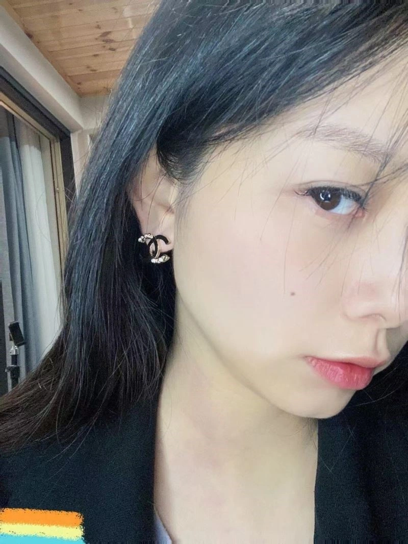 FashionForward Chanel Earrings 223764