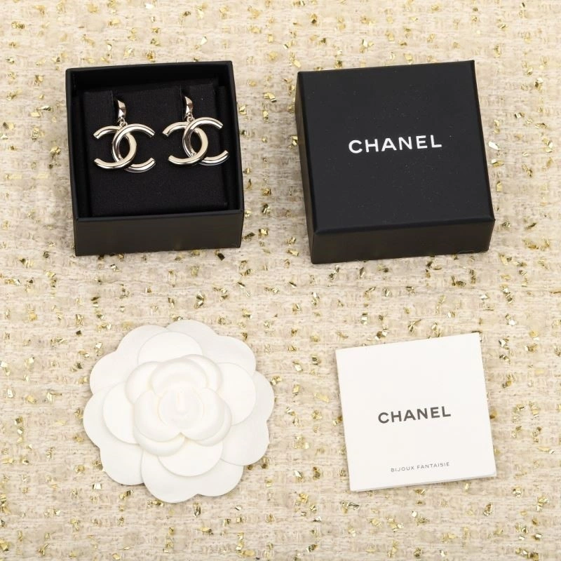 Chanel Earrings Fashionable 223814