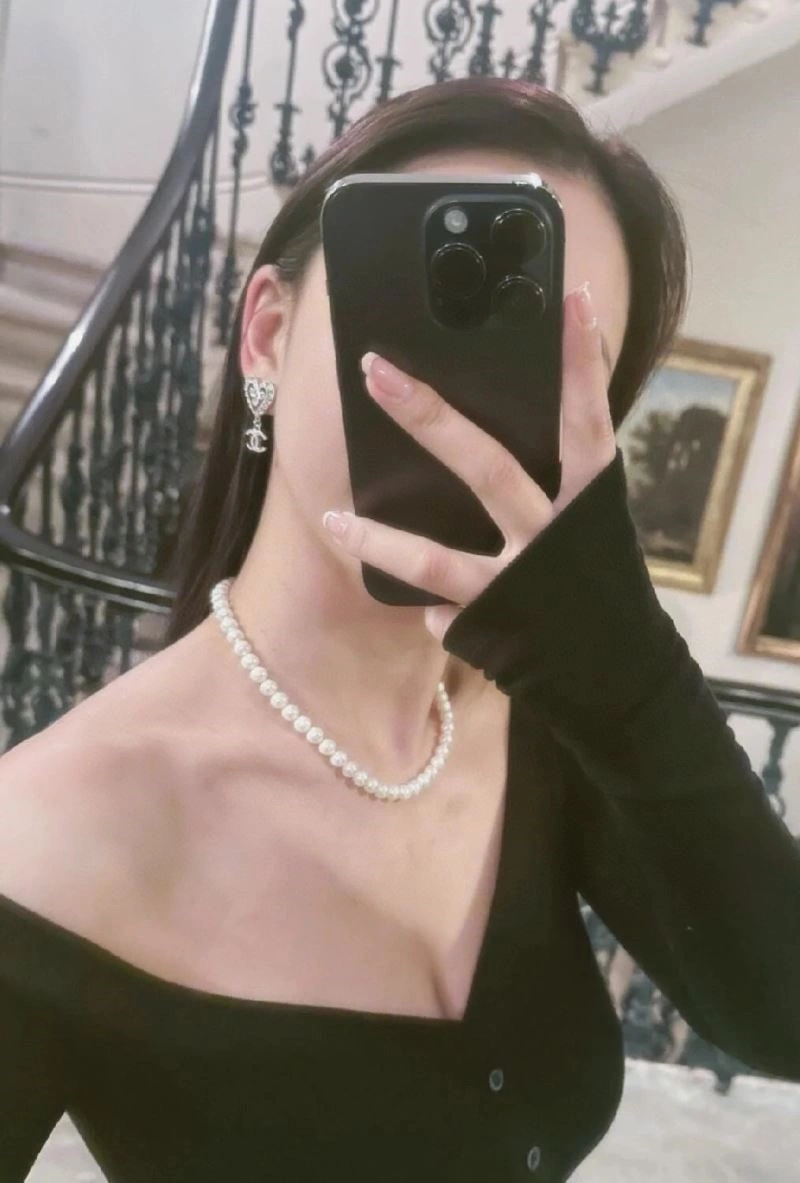 Versatile Chanel Earrings 223681