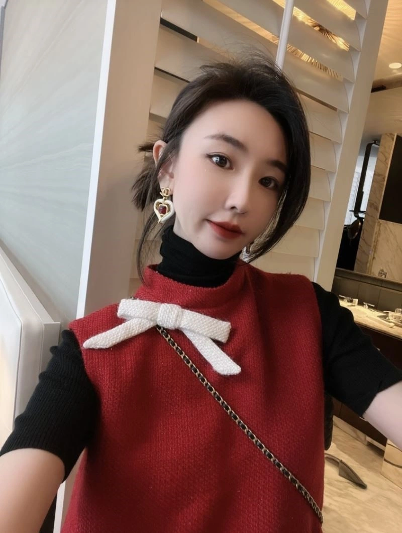 RelaxedFit Chanel Earrings 223668