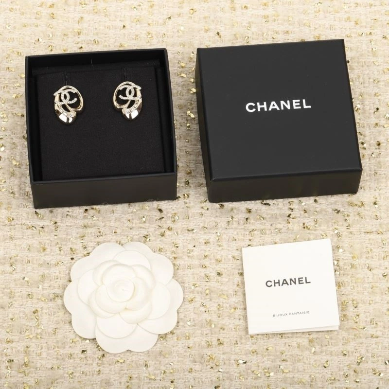 Unisex Chanel Earrings 223671