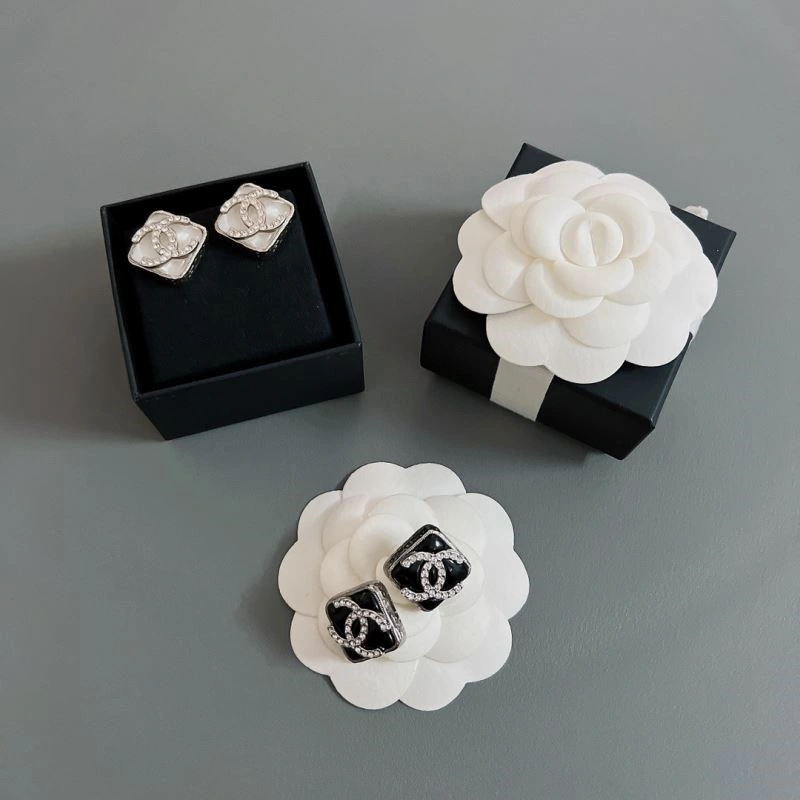 Cozy Chanel Earrings 223686