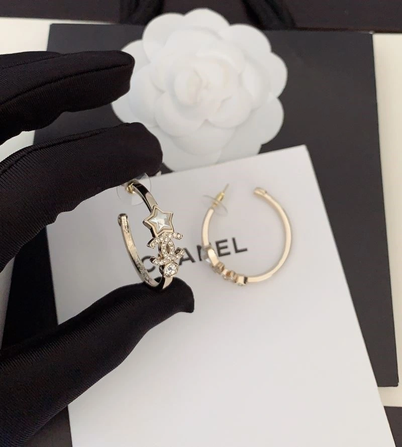 Chanel Earrings Comfortable 223727