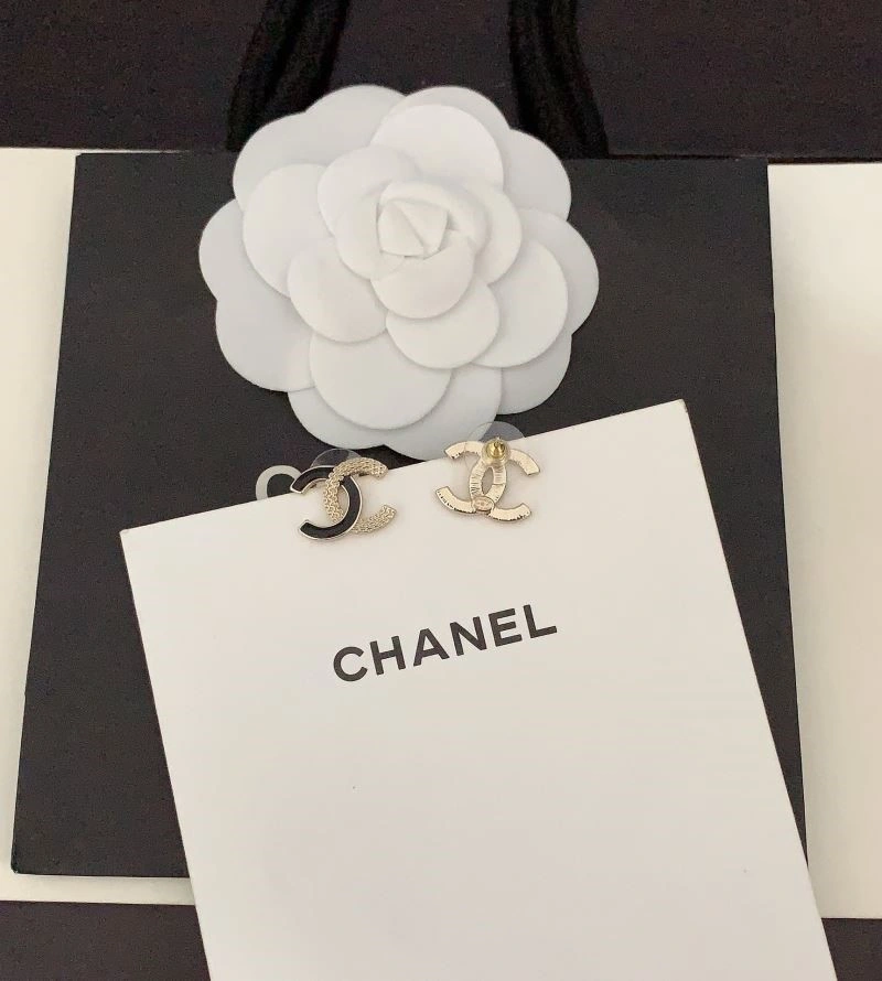 Affordable Chanel Earrings 223635