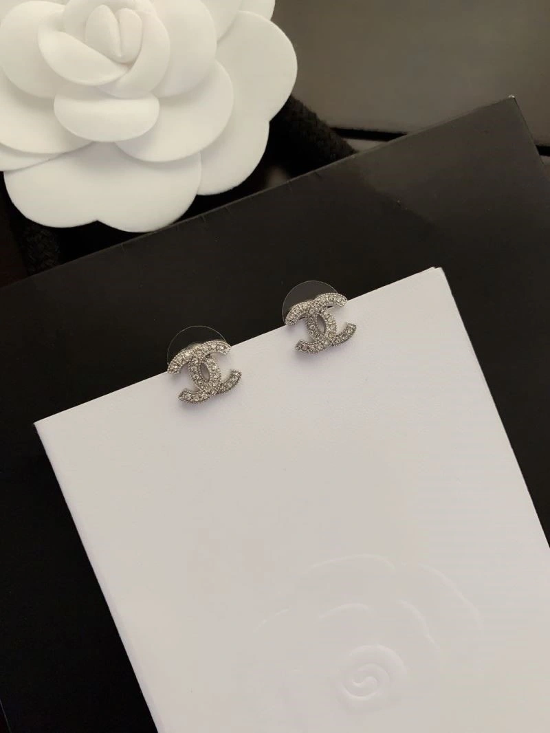 Sophisticated Chanel Earrings 223710