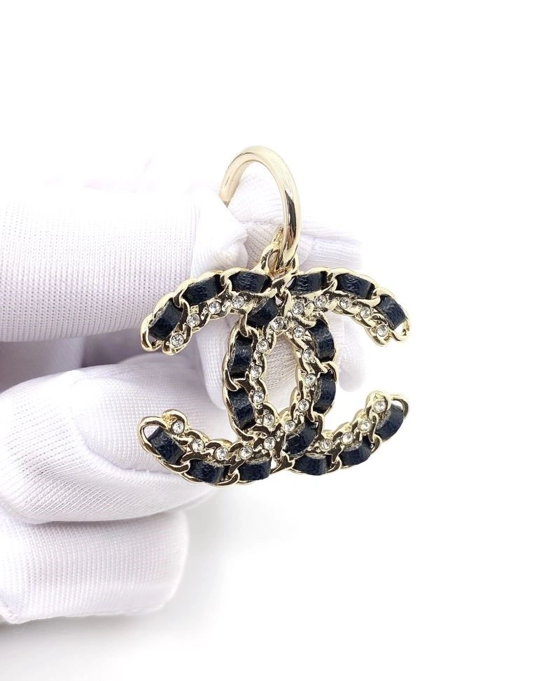 Chanel Earrings Versatile 223632
