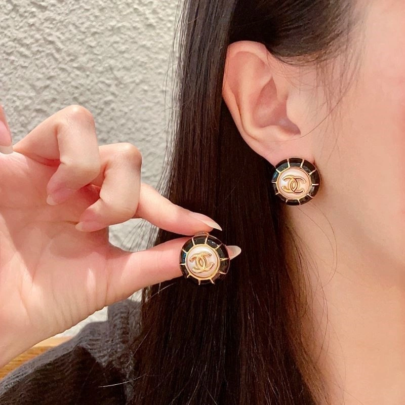 Neat Chanel Earrings 223615