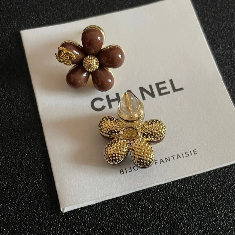 Chanel Earrings EyeCatching 223605