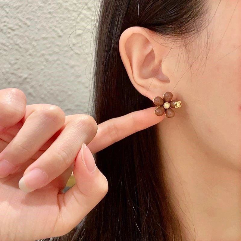 Chanel Earrings EyeCatching 223605