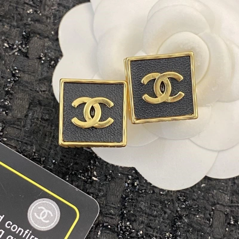 MoistureWicking Chanel Earrings 223616