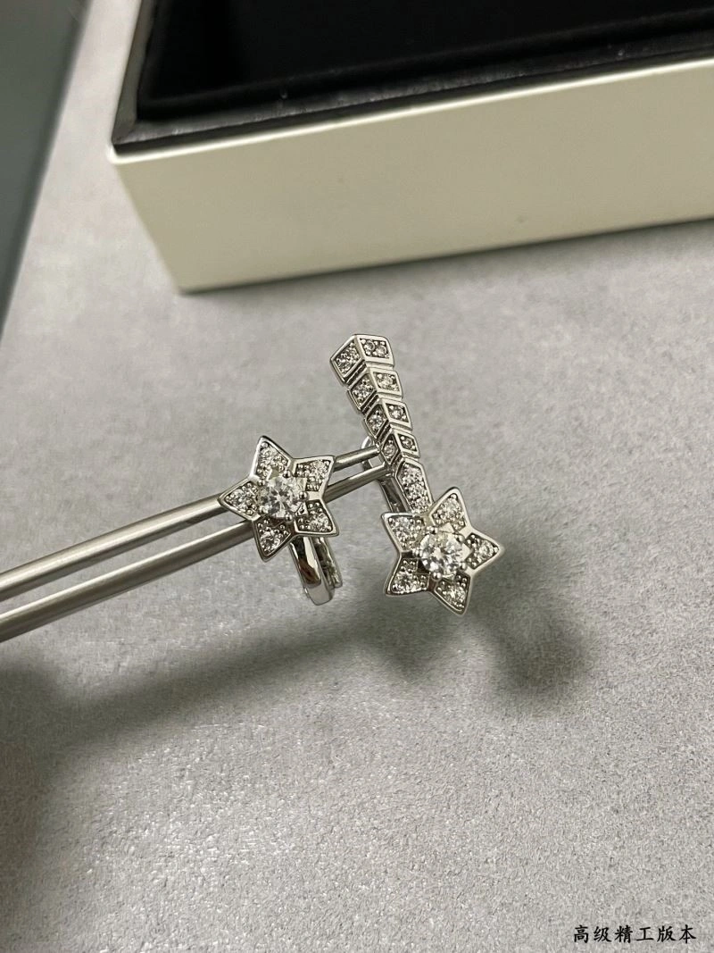 Chanel Earrings MoistureWicking 223608