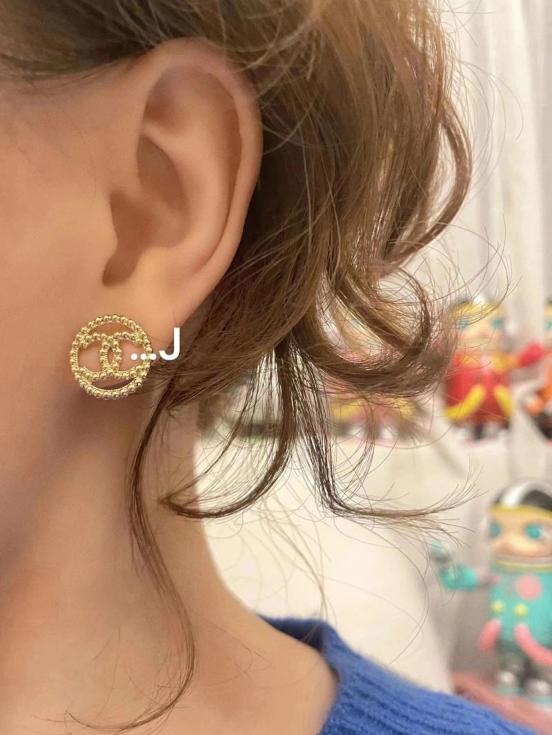 Chanel Earrings Compact 223619