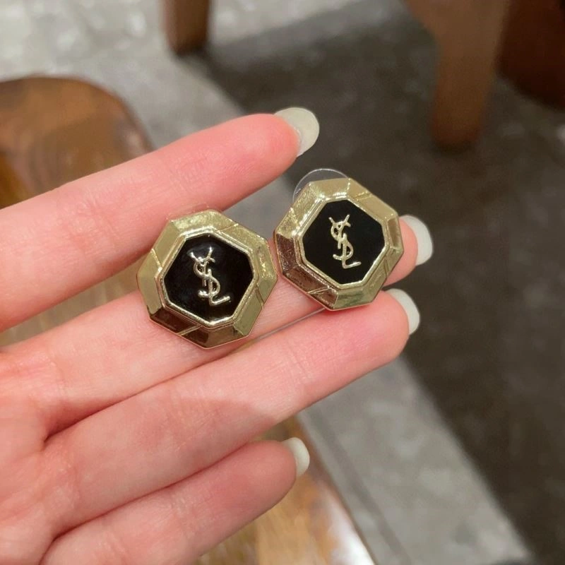 Refined Chanel Earrings 223070