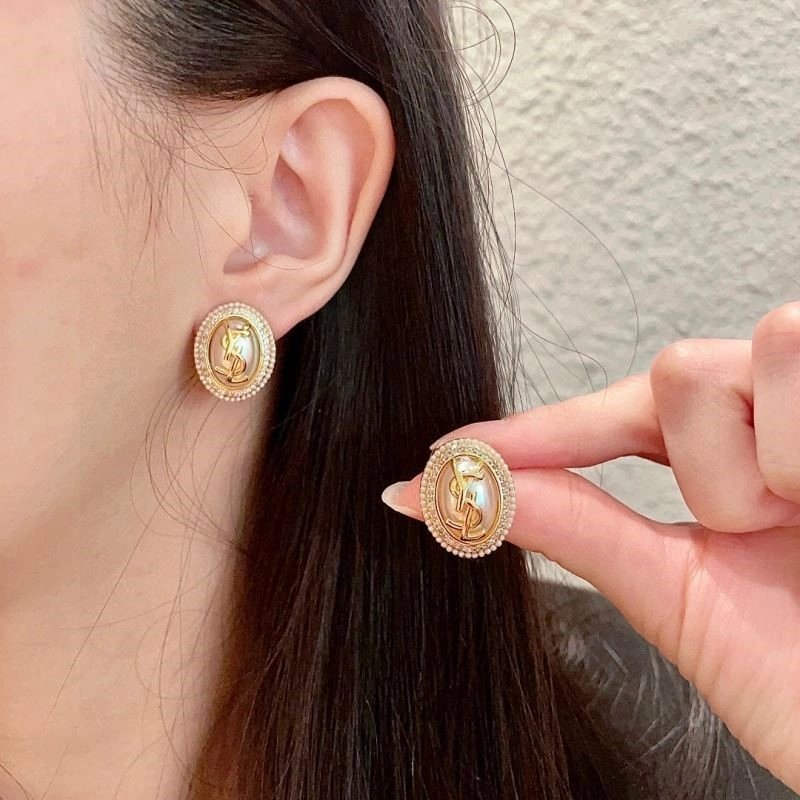 Stretchable Chanel Earrings 223056