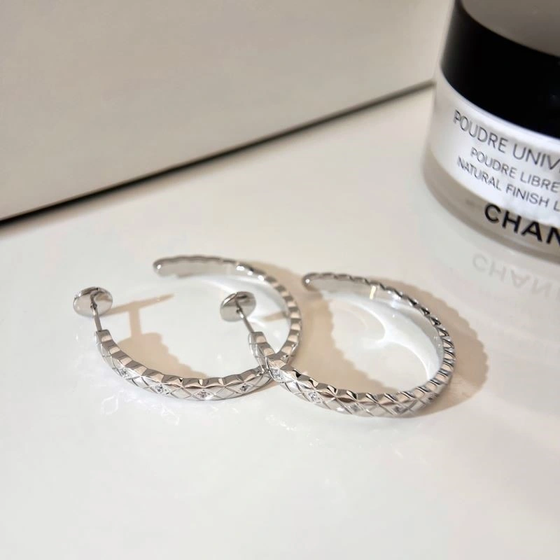 Chanel Earrings Durable 223054