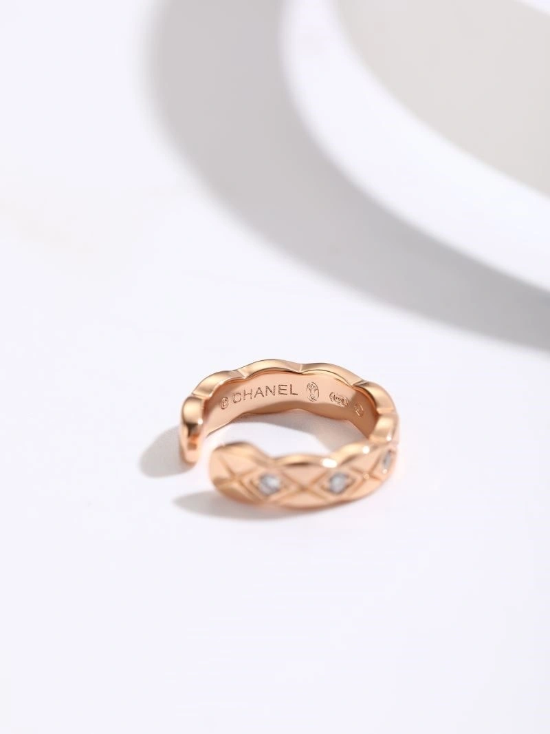 Chic Chanel Earrings 223066